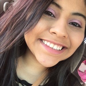 Meet your Posher, Daniela